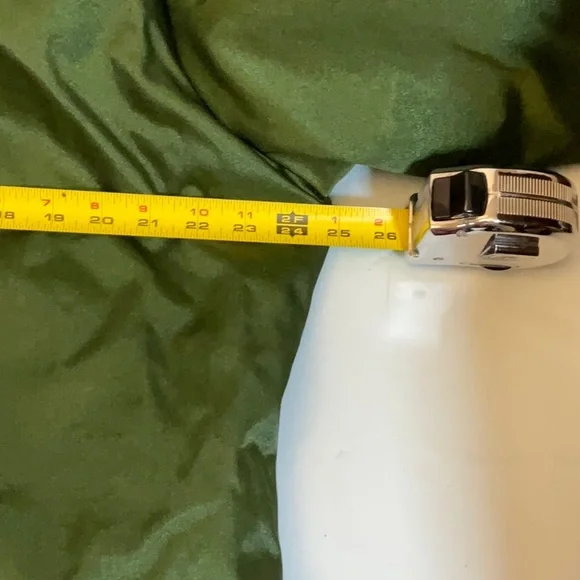 Timber King green large jacket. Has some wear but still a lot of use. Small snag - Picture 10 of 11